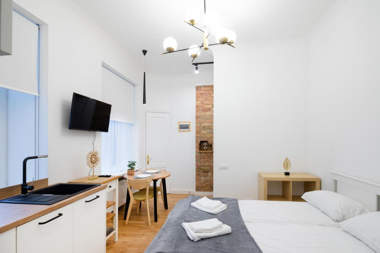 Brivibas House Design Apartments In City Center Riga Exterior photo